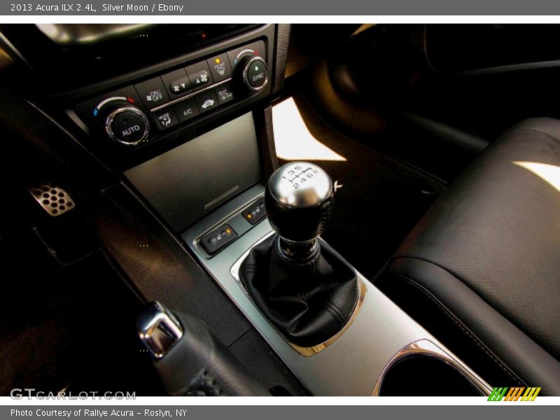 Silver Moon / Ebony 2013 Acura ILX 2.4L