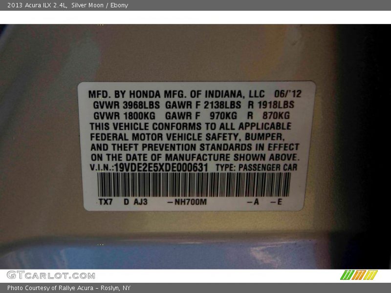 Silver Moon / Ebony 2013 Acura ILX 2.4L