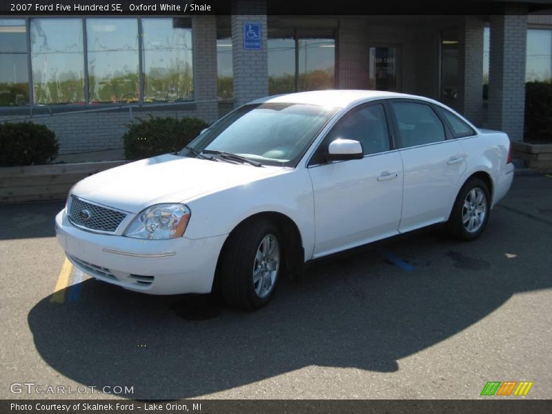 Oxford White / Shale 2007 Ford Five Hundred SE