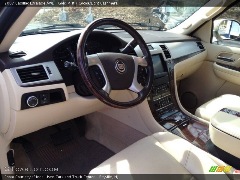 Gold Mist / Cocoa/Light Cashmere 2007 Cadillac Escalade AWD