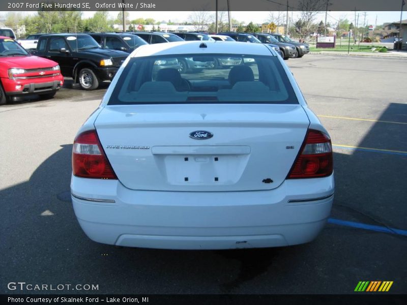 Oxford White / Shale 2007 Ford Five Hundred SE