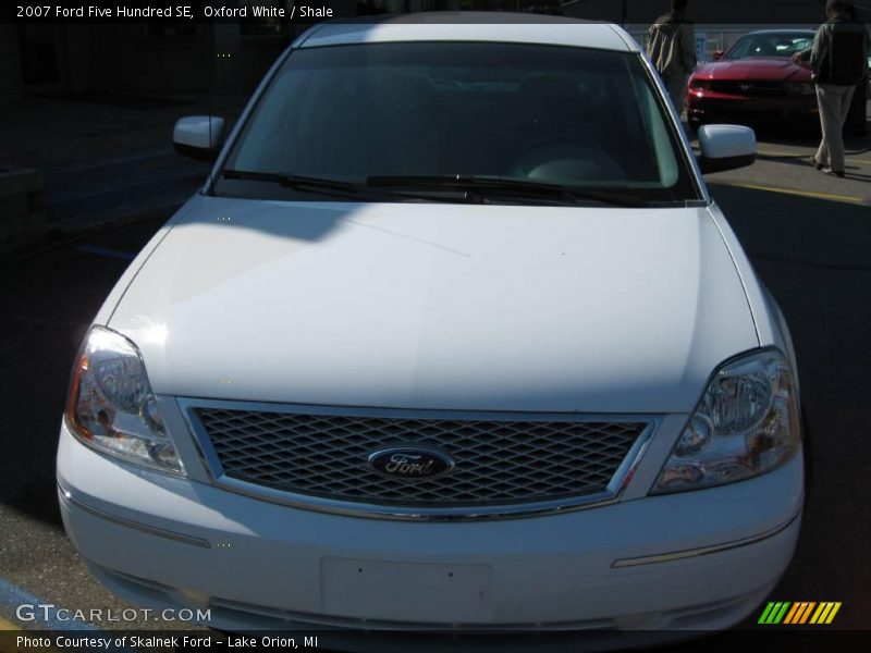 Oxford White / Shale 2007 Ford Five Hundred SE