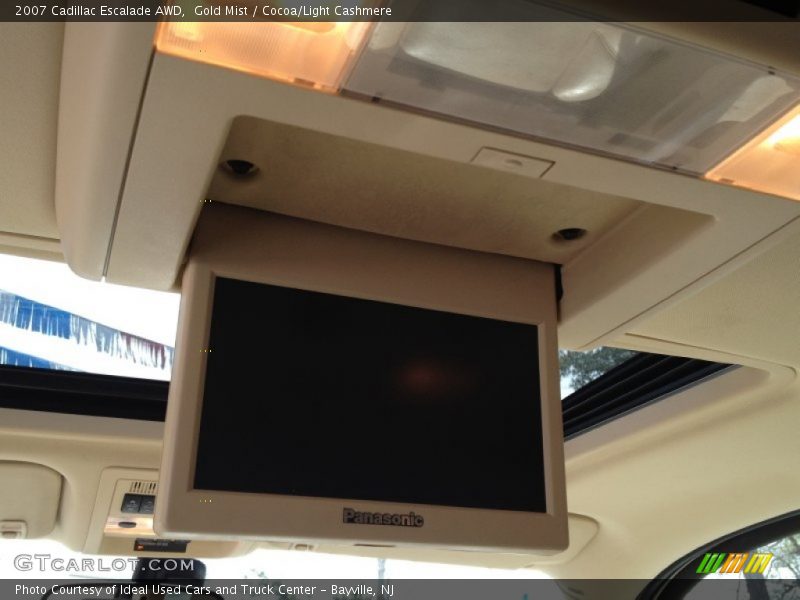 Gold Mist / Cocoa/Light Cashmere 2007 Cadillac Escalade AWD