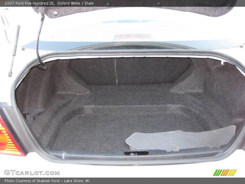 Oxford White / Shale 2007 Ford Five Hundred SE