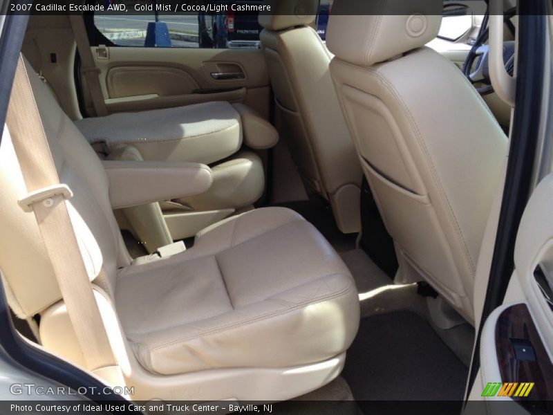 Gold Mist / Cocoa/Light Cashmere 2007 Cadillac Escalade AWD