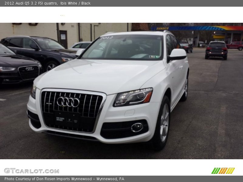 Ibis White / Black 2012 Audi Q5 3.2 FSI quattro