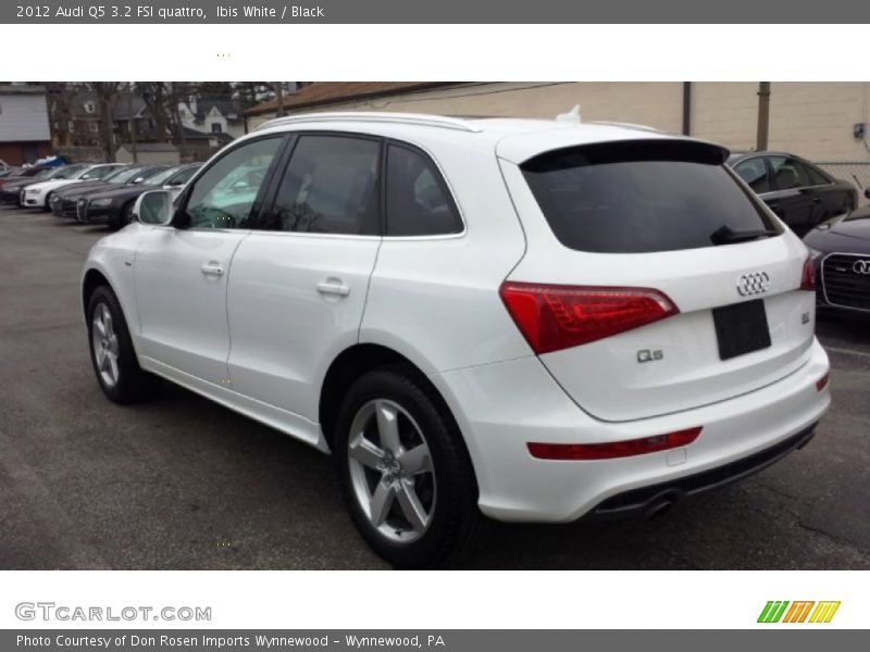 Ibis White / Black 2012 Audi Q5 3.2 FSI quattro