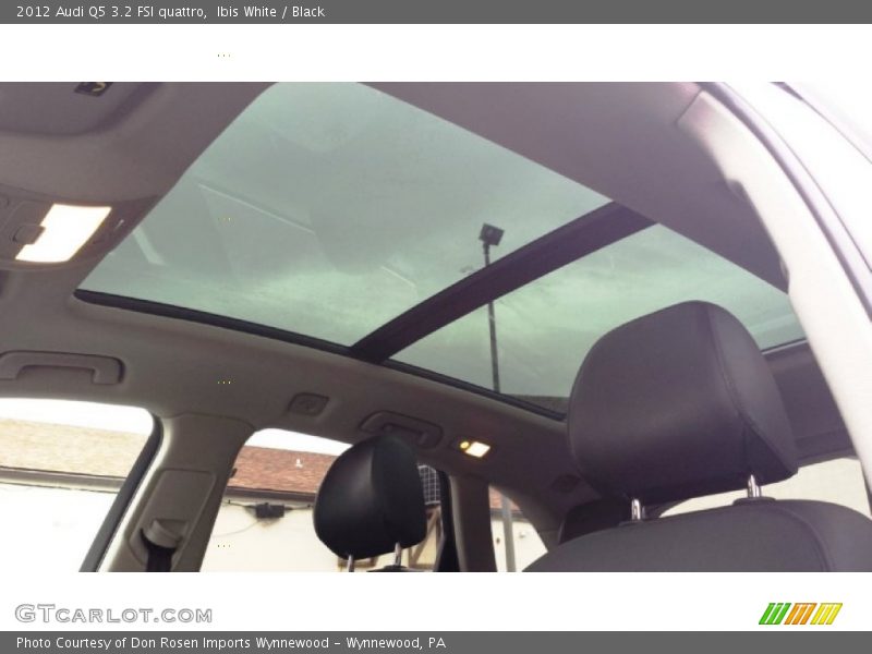 Ibis White / Black 2012 Audi Q5 3.2 FSI quattro