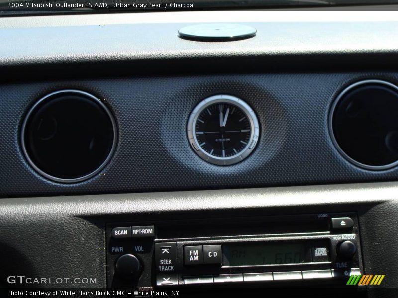 Urban Gray Pearl / Charcoal 2004 Mitsubishi Outlander LS AWD