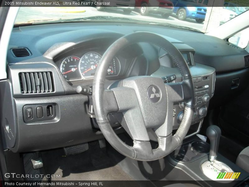 Ultra Red Pearl / Charcoal 2005 Mitsubishi Endeavor XLS