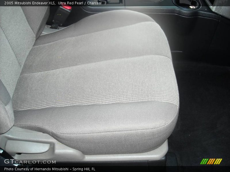 Ultra Red Pearl / Charcoal 2005 Mitsubishi Endeavor XLS