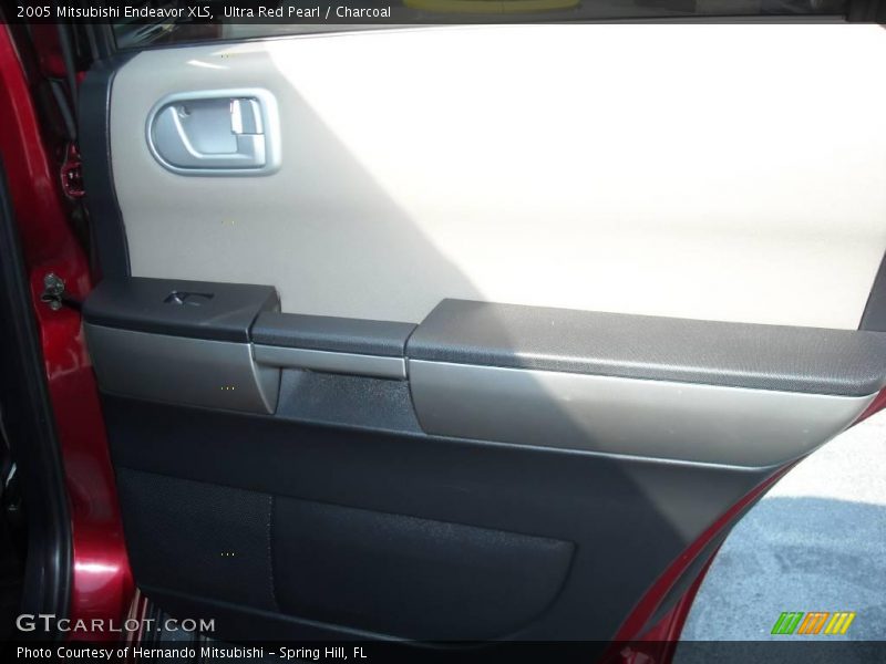 Ultra Red Pearl / Charcoal 2005 Mitsubishi Endeavor XLS