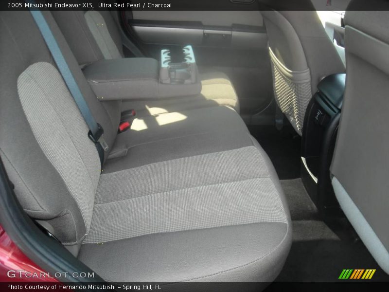 Ultra Red Pearl / Charcoal 2005 Mitsubishi Endeavor XLS