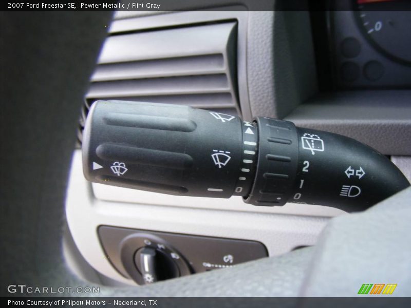 Pewter Metallic / Flint Gray 2007 Ford Freestar SE
