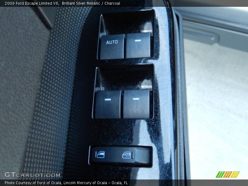 Brilliant Silver Metallic / Charcoal 2009 Ford Escape Limited V6