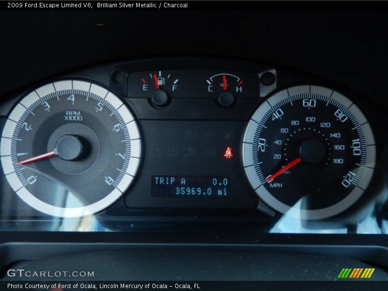 Brilliant Silver Metallic / Charcoal 2009 Ford Escape Limited V6