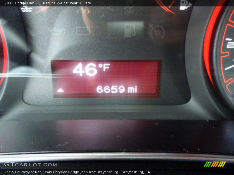 Redline 2-Coat Pearl / Black 2013 Dodge Dart SE