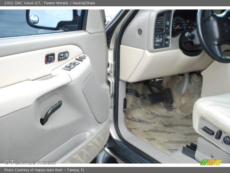 Pewter Metallic / Neutral/Shale 2002 GMC Yukon SLT