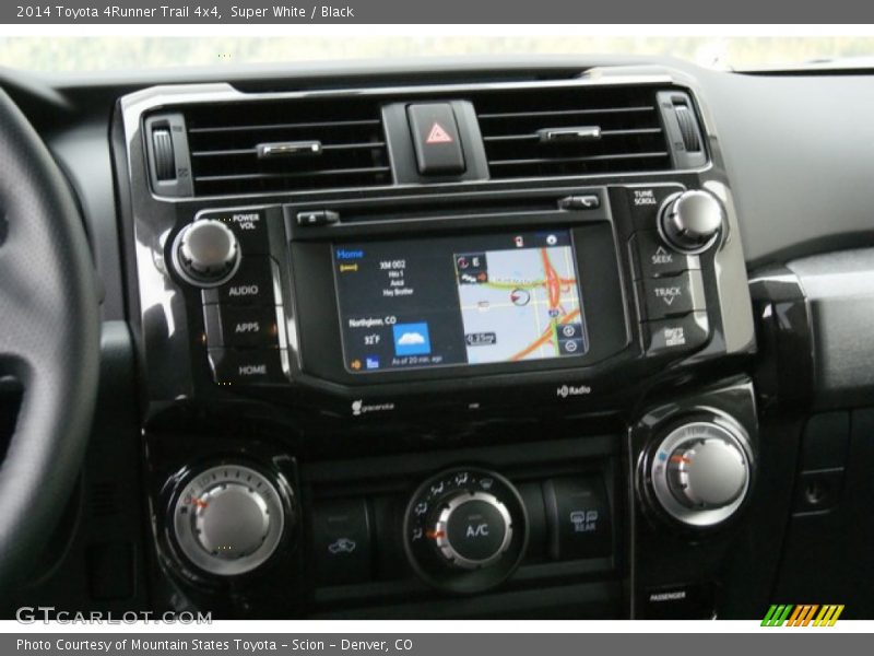 Super White / Black 2014 Toyota 4Runner Trail 4x4