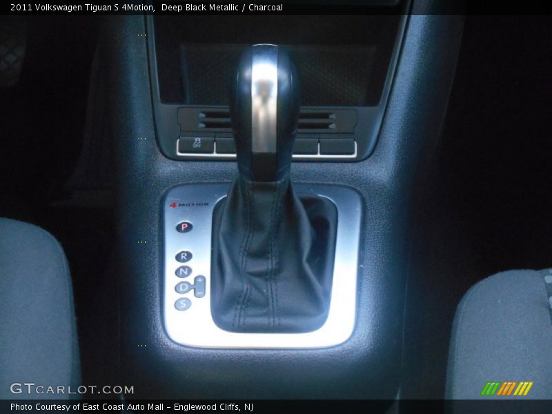 Deep Black Metallic / Charcoal 2011 Volkswagen Tiguan S 4Motion