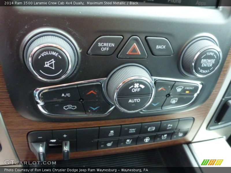 Controls of 2014 3500 Laramie Crew Cab 4x4 Dually