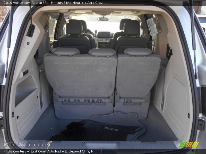 Mercury Silver Metallic / Aero Gray 2010 Volkswagen Routan SEL