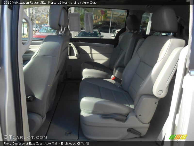 Mercury Silver Metallic / Aero Gray 2010 Volkswagen Routan SEL