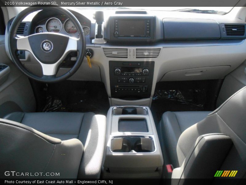 Mercury Silver Metallic / Aero Gray 2010 Volkswagen Routan SEL