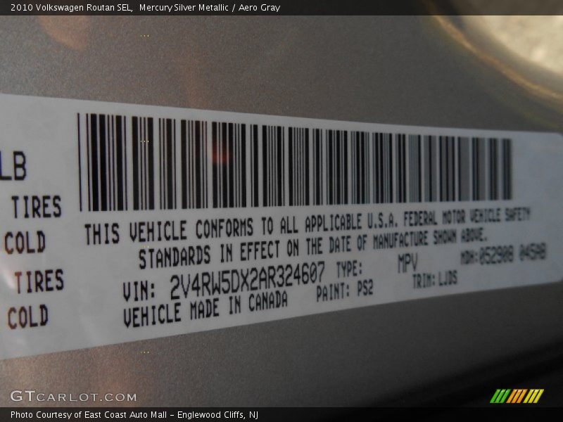 Mercury Silver Metallic / Aero Gray 2010 Volkswagen Routan SEL