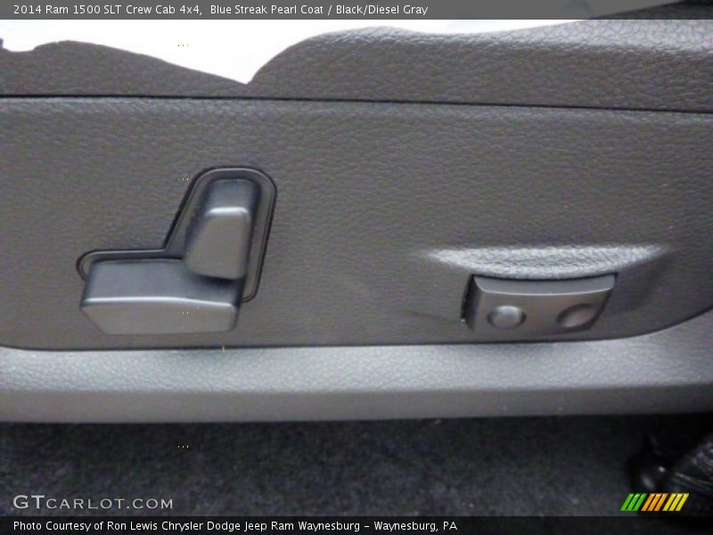 Blue Streak Pearl Coat / Black/Diesel Gray 2014 Ram 1500 SLT Crew Cab 4x4