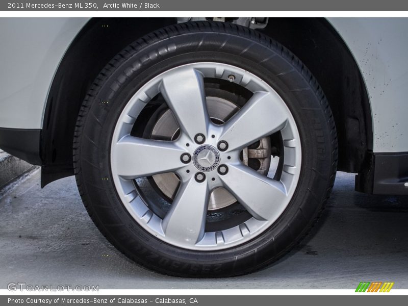 Arctic White / Black 2011 Mercedes-Benz ML 350