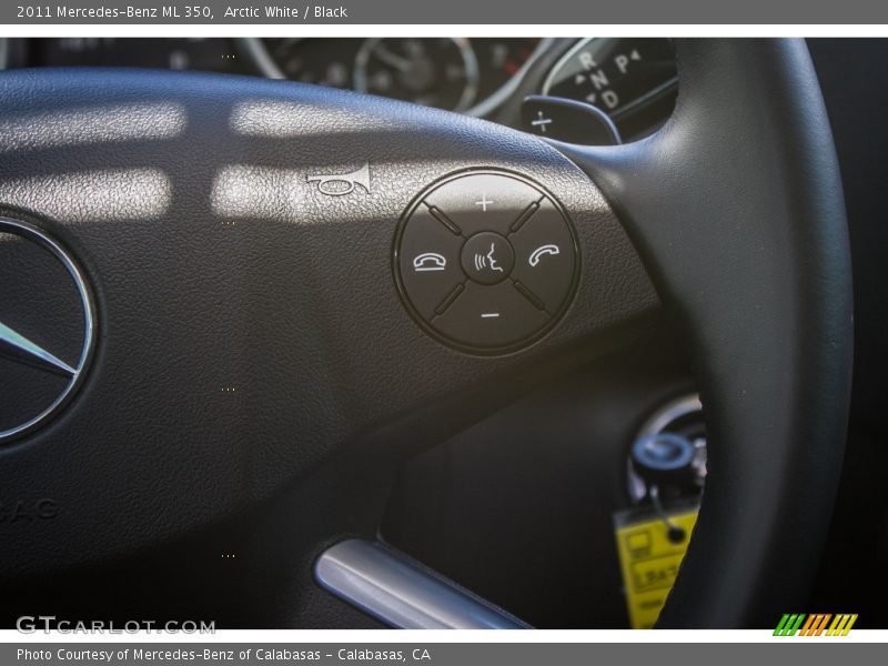 Arctic White / Black 2011 Mercedes-Benz ML 350