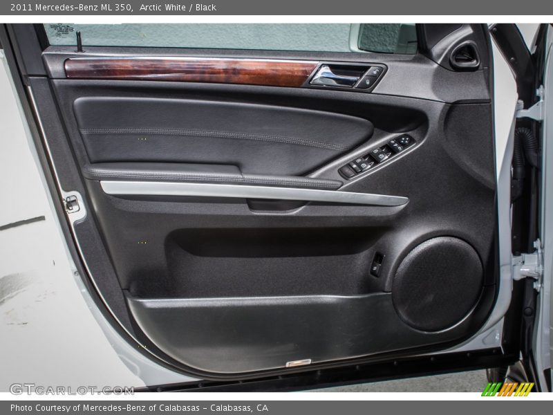 Arctic White / Black 2011 Mercedes-Benz ML 350