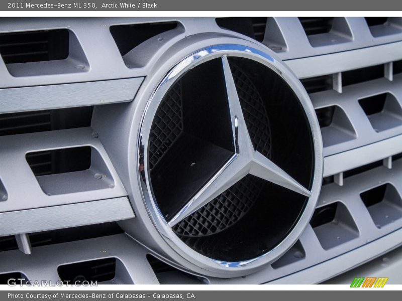 Arctic White / Black 2011 Mercedes-Benz ML 350