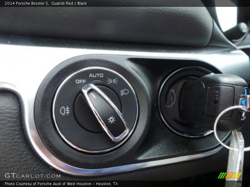 Controls of 2014 Boxster S