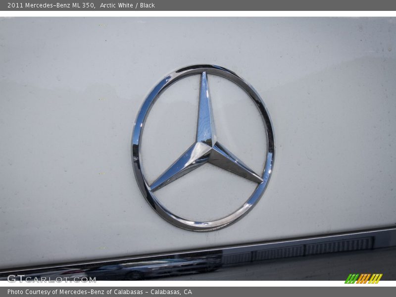 Arctic White / Black 2011 Mercedes-Benz ML 350