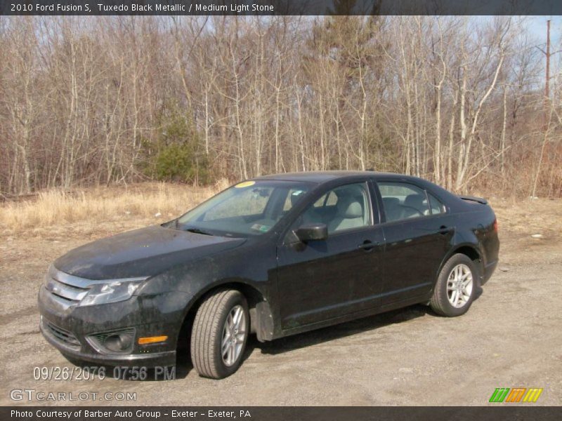 Tuxedo Black Metallic / Medium Light Stone 2010 Ford Fusion S