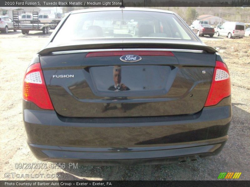 Tuxedo Black Metallic / Medium Light Stone 2010 Ford Fusion S