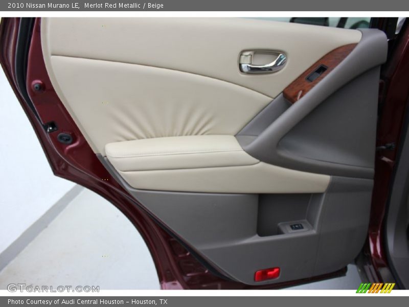 Merlot Red Metallic / Beige 2010 Nissan Murano LE