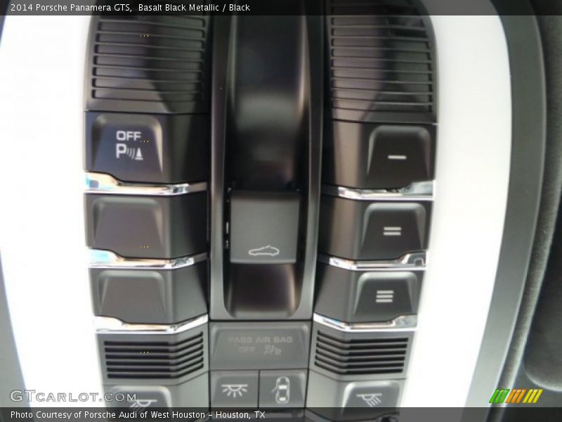 Basalt Black Metallic / Black 2014 Porsche Panamera GTS