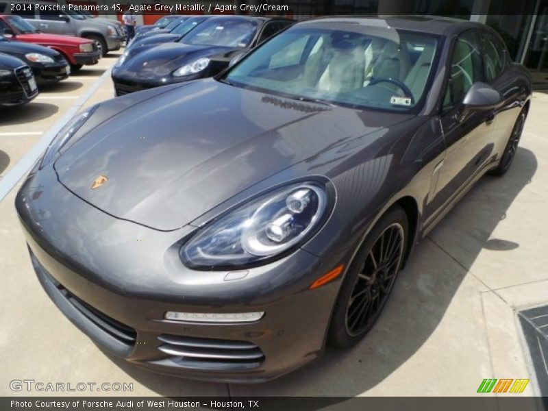 Front 3/4 View of 2014 Panamera 4S