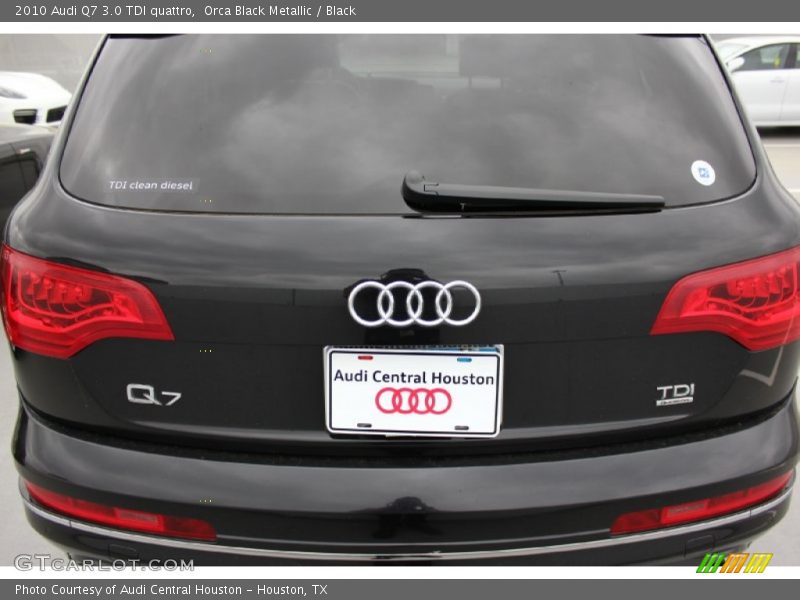 Orca Black Metallic / Black 2010 Audi Q7 3.0 TDI quattro