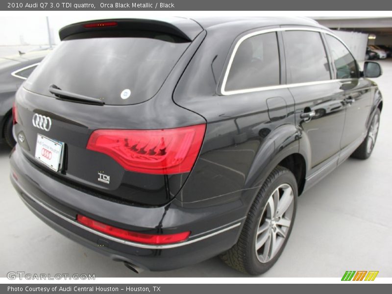 Orca Black Metallic / Black 2010 Audi Q7 3.0 TDI quattro