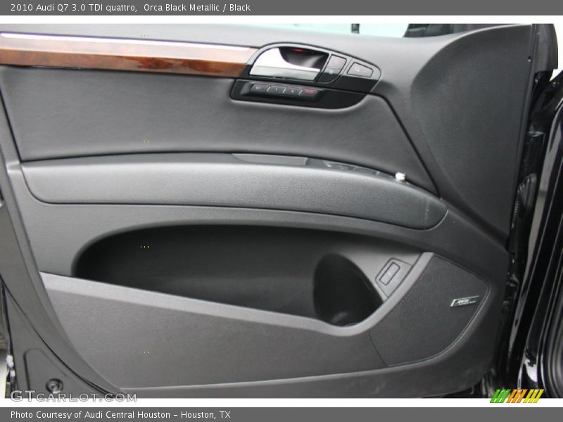 Orca Black Metallic / Black 2010 Audi Q7 3.0 TDI quattro