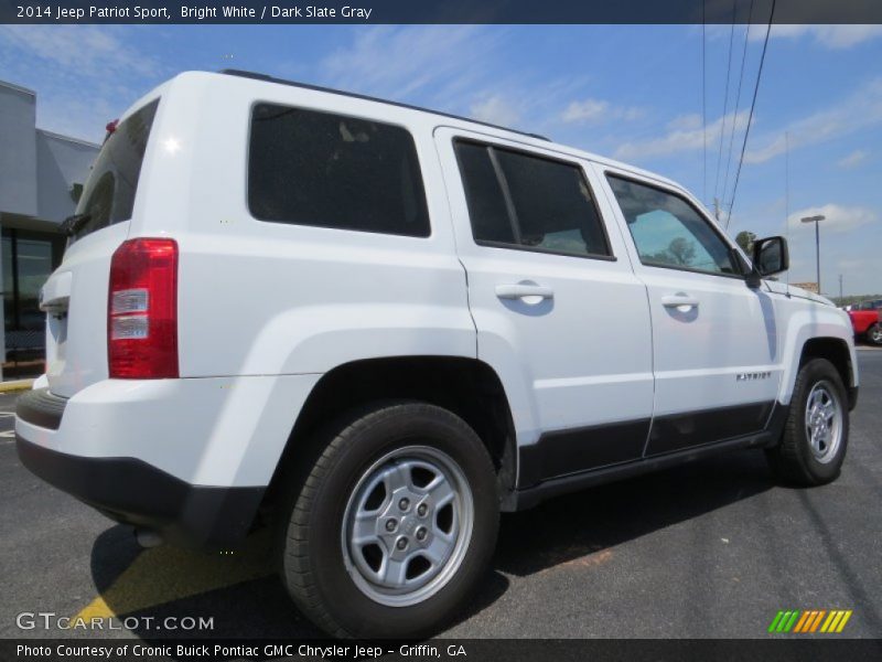 Bright White / Dark Slate Gray 2014 Jeep Patriot Sport