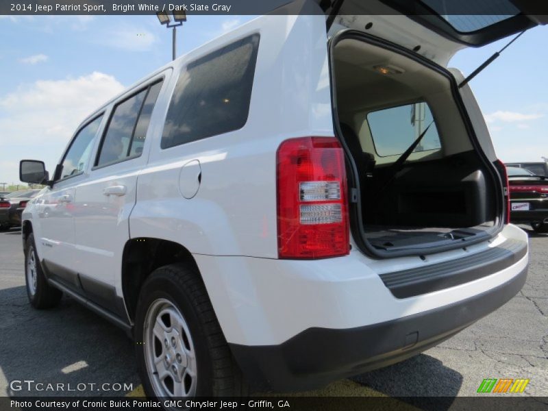 Bright White / Dark Slate Gray 2014 Jeep Patriot Sport
