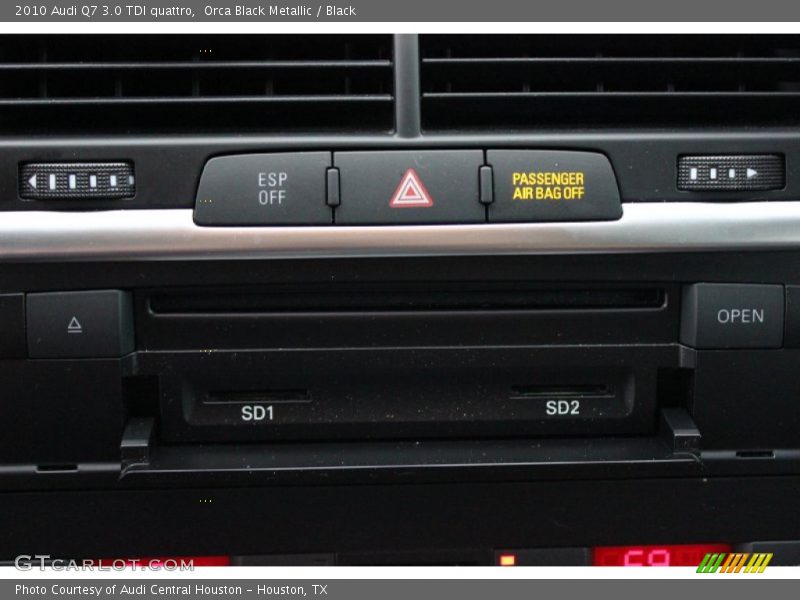 Orca Black Metallic / Black 2010 Audi Q7 3.0 TDI quattro