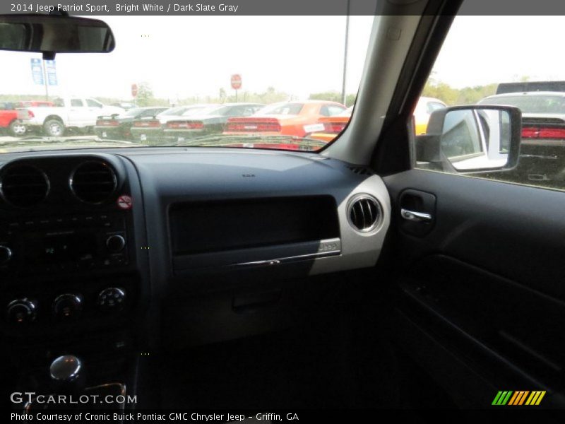 Bright White / Dark Slate Gray 2014 Jeep Patriot Sport