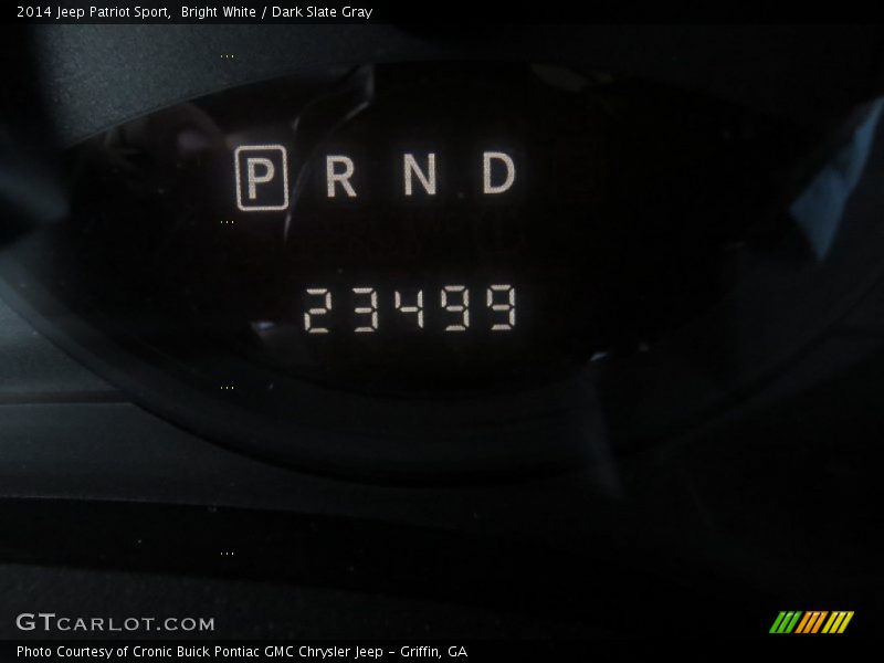 Bright White / Dark Slate Gray 2014 Jeep Patriot Sport
