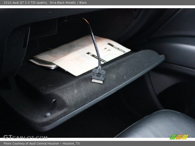 Orca Black Metallic / Black 2010 Audi Q7 3.0 TDI quattro